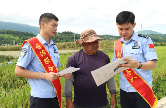 双语普法进村寨 法治意识润民心