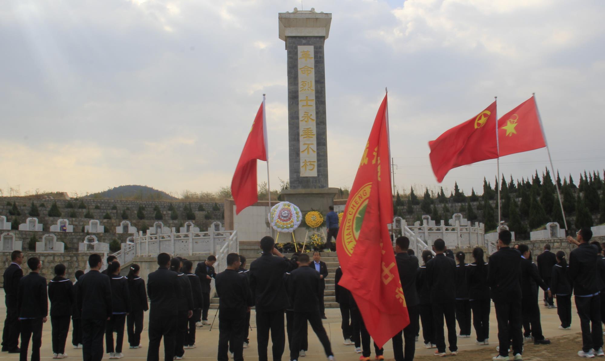 云南祥云县持续加强烈士陵墓建管护