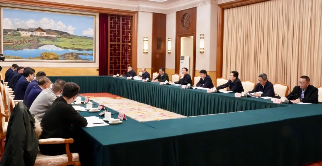 浙商总会企业家投资考察座谈会在昆明举行