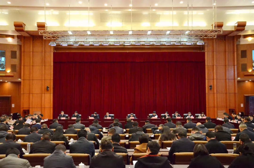 要闻｜  大理州经济工作推进会强调 锚定目标坚定信心 只争朝夕奋发有为 以实干实绩交出大理破困突围新答卷