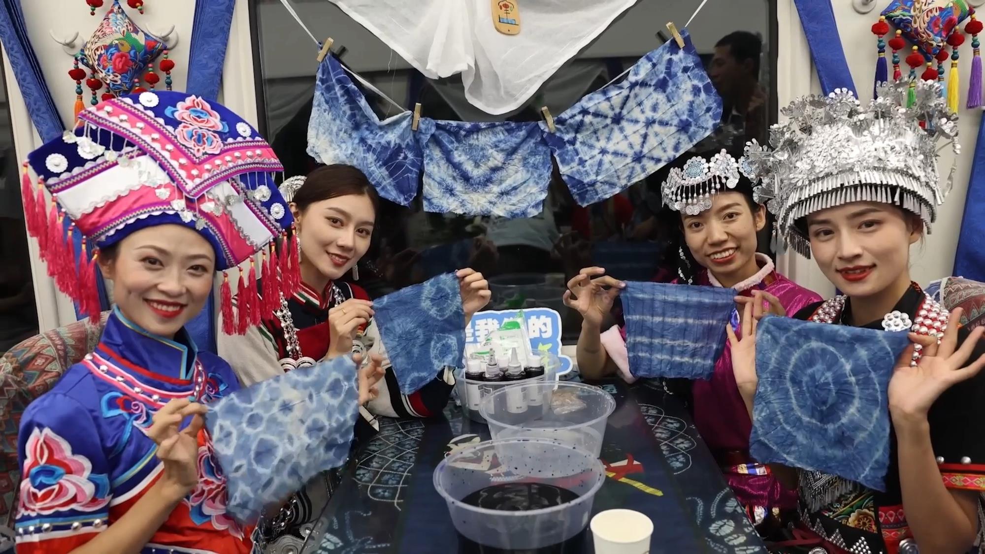 “坐着火车游云南”：五一假期里流动的经济风景线