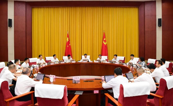 云南省玉溪市委常委会召开会议 认真学习贯彻习近平总书记近期重要指示和重要批示精神