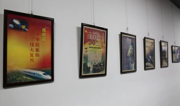 中国红色文化研究会老山精神专业委员会 与盘龙区政协联合举办“铭记历史 砥砺前行”书法美术摄影展