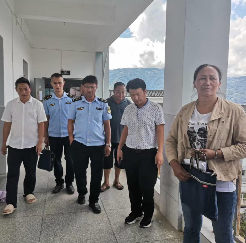 鲁史镇永新中心学校：多部门联动督查 织密校园安全防线
