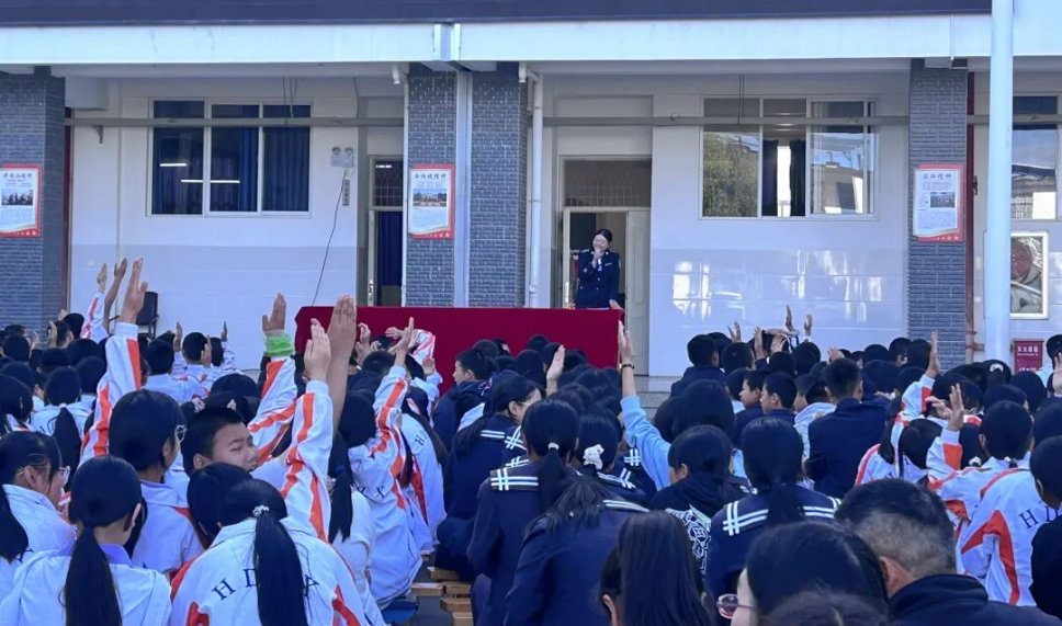 云南祥云县司法局到禾甸中学开展“三防”普法宣传活动