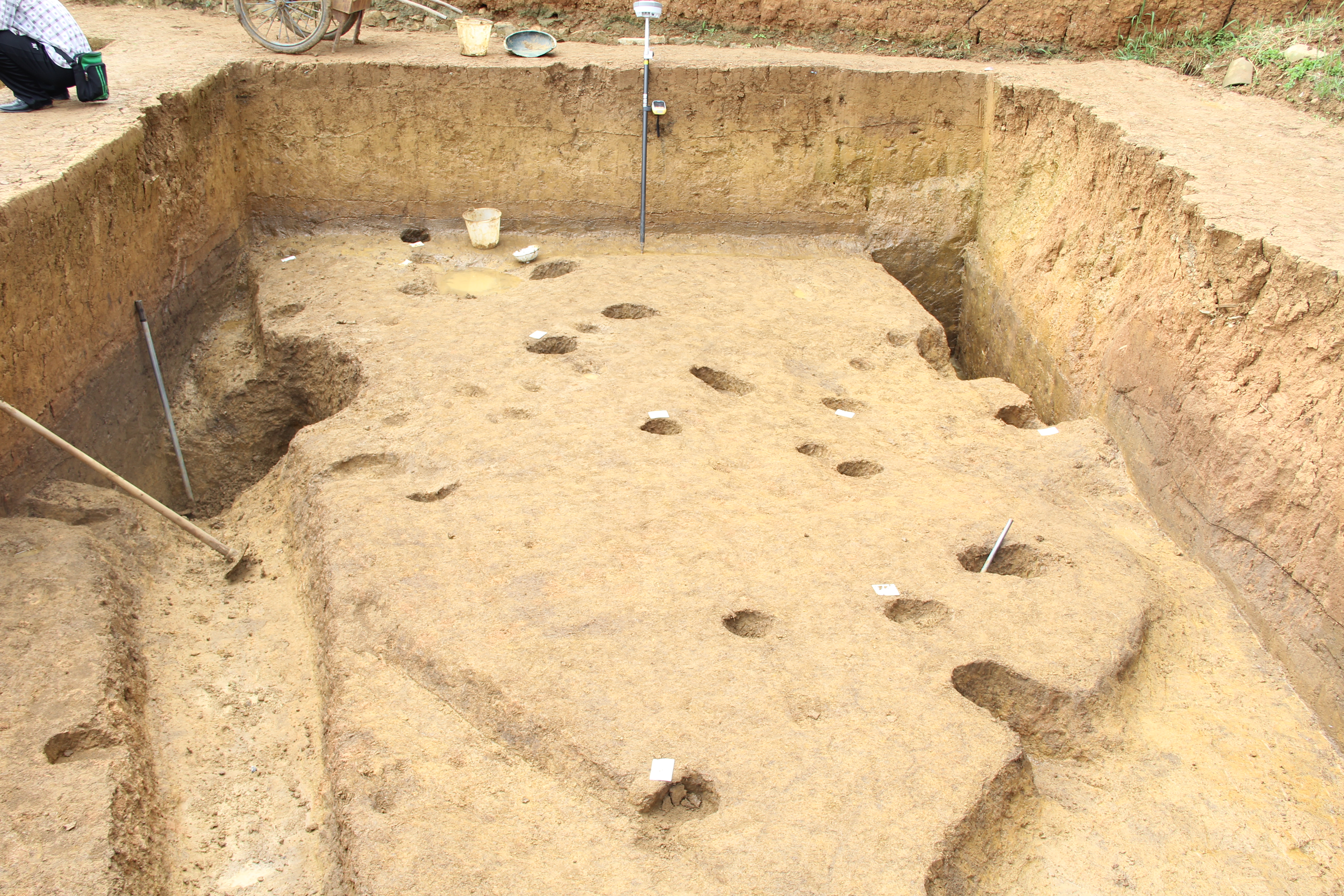 大波那考古取得实效