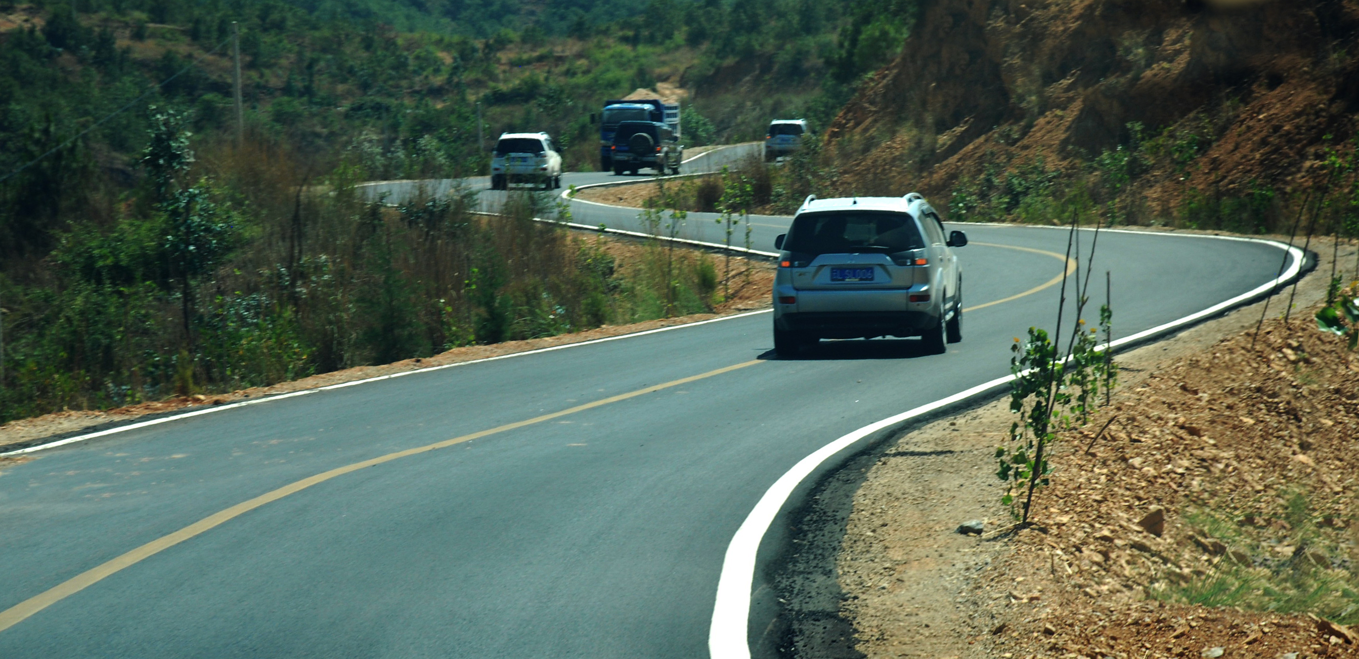 云南祥云县“四好农村路”铺出幸福路