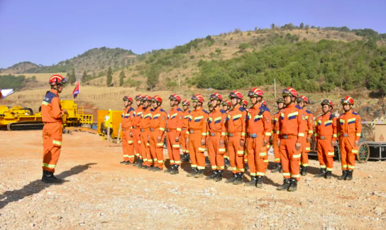 新装列阵，国家隧道应急救援中铁二局昆明队开展大钻机实战性能测试