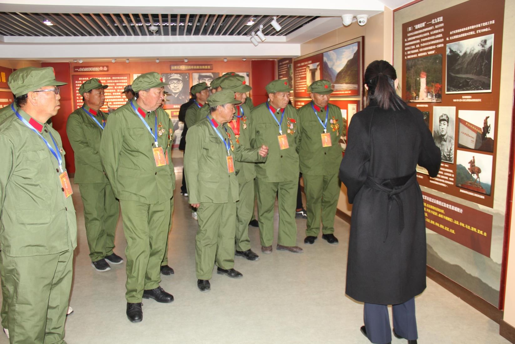 云南祥云县关爱退役军人协会坚持文化兴会为老兵增添归属感