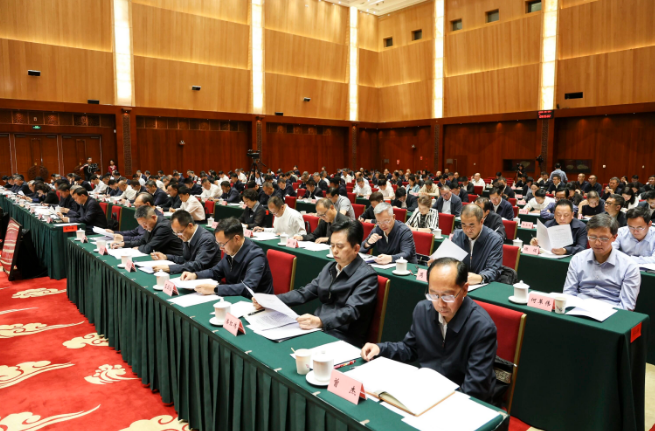 潘红伟在省委政协工作会议上作交流发言