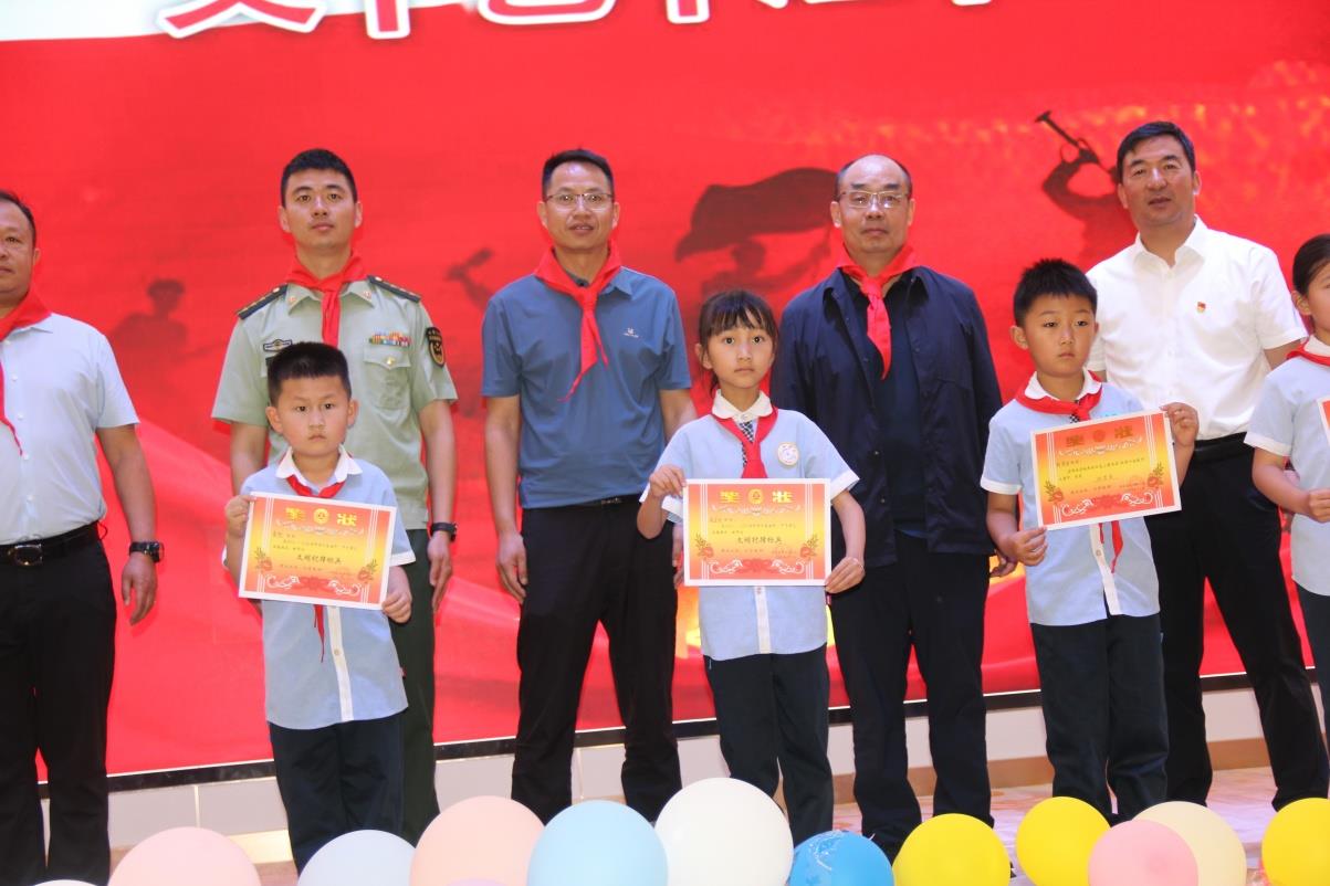 云南祥云县奋力开创双拥工作新局面